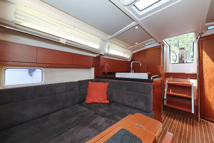 Hanse 388