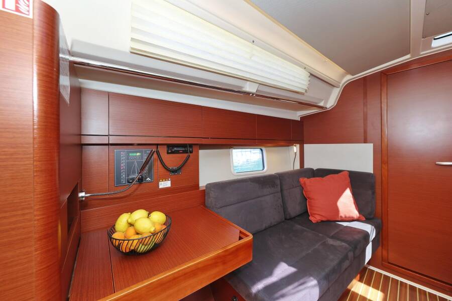 Hanse 388