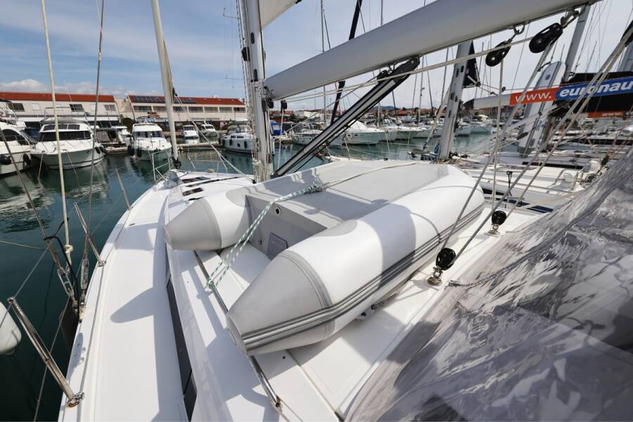 Hanse 410