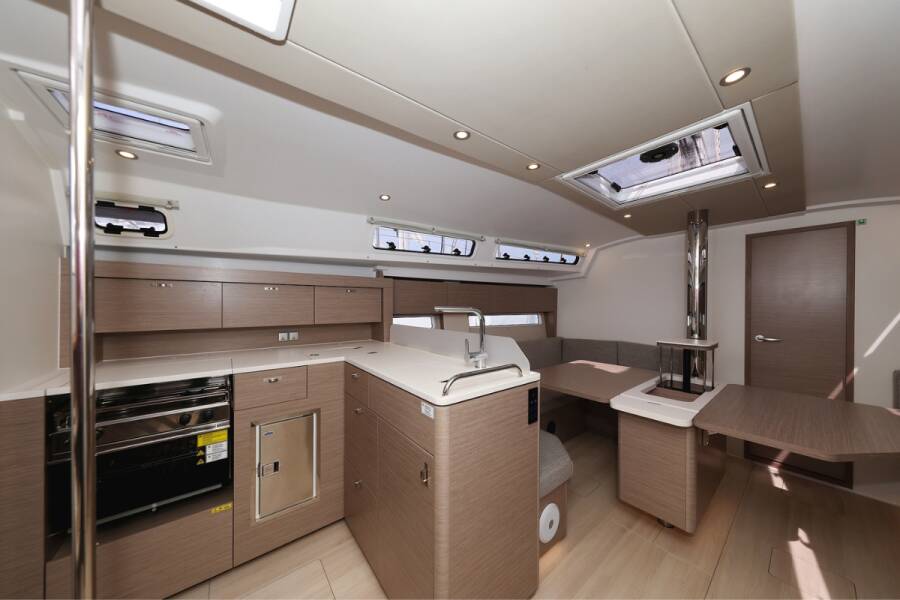 Hanse 410