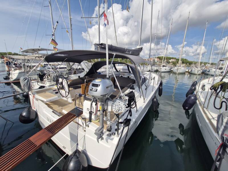 Hanse 410