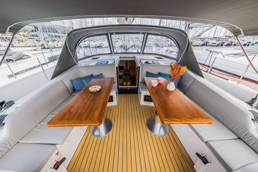 Hanse 410