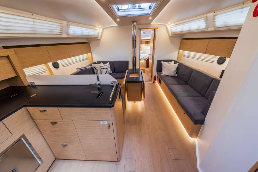 Hanse 410