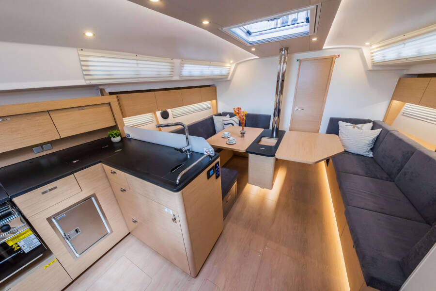 Hanse 410