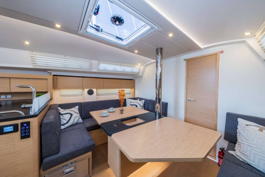 Hanse 410