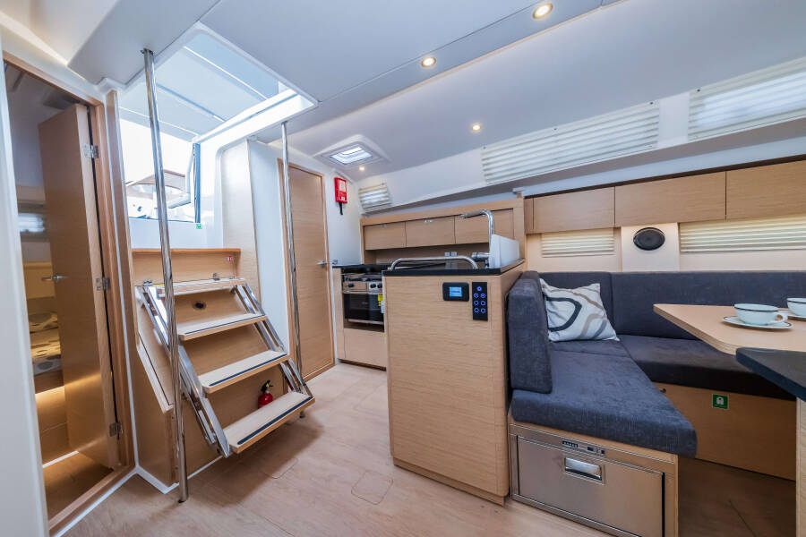 Hanse 410