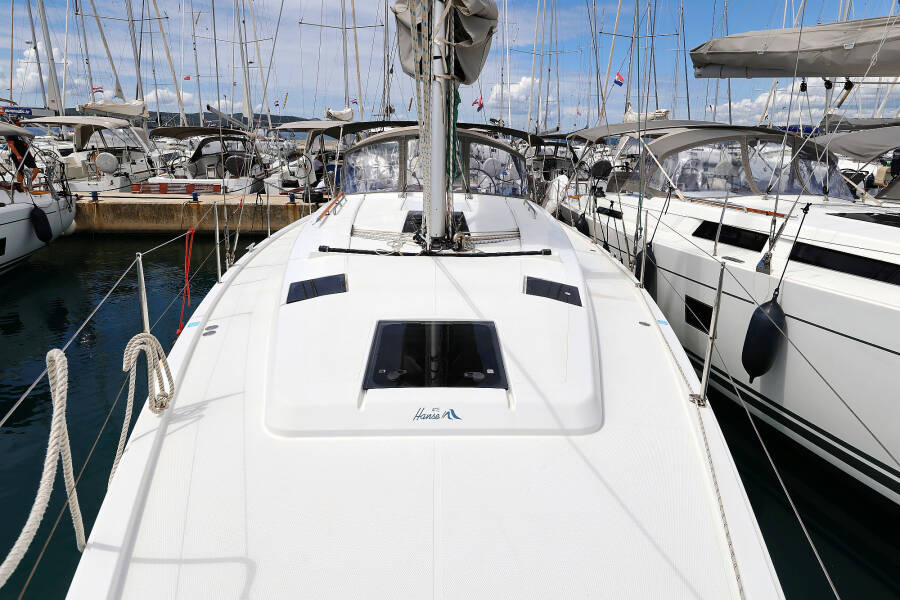 Hanse 415