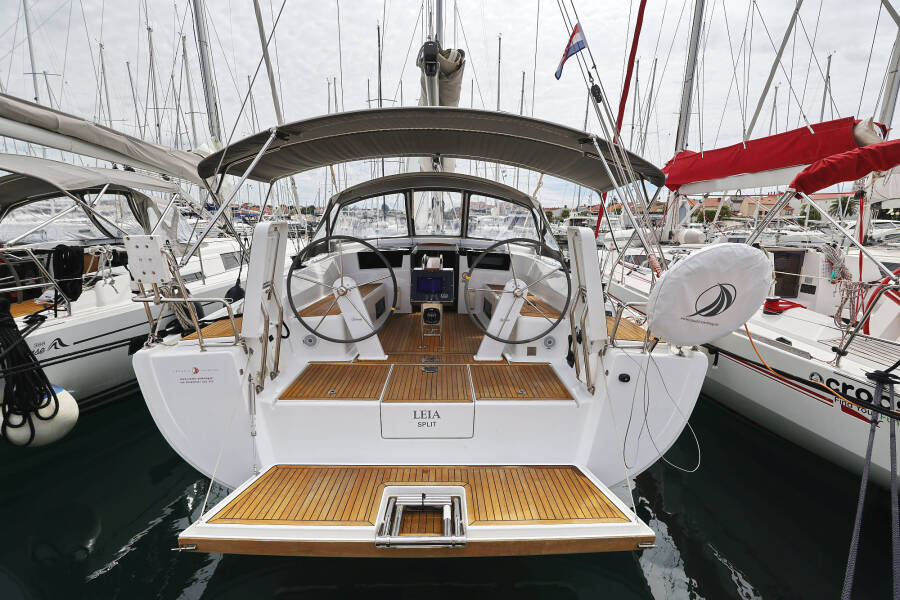 Hanse 418