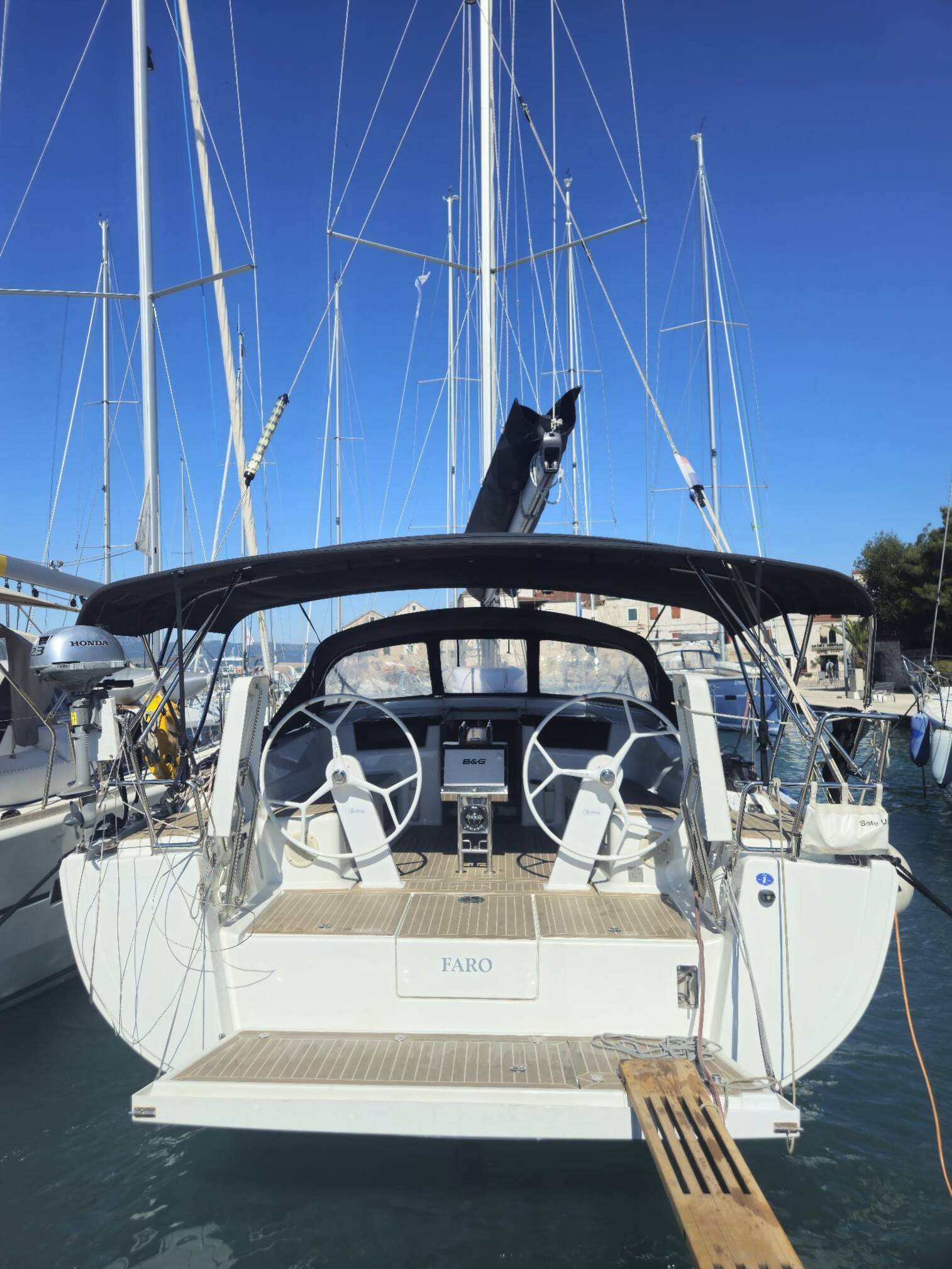 Hanse 418