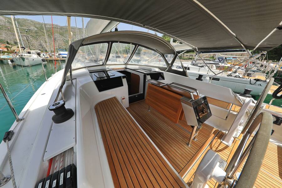 Hanse 418