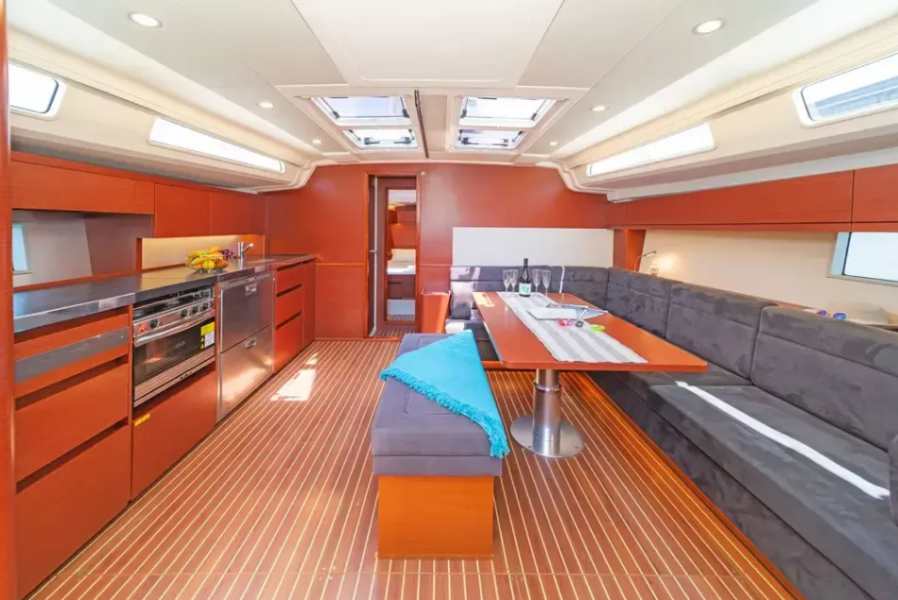 Hanse 508