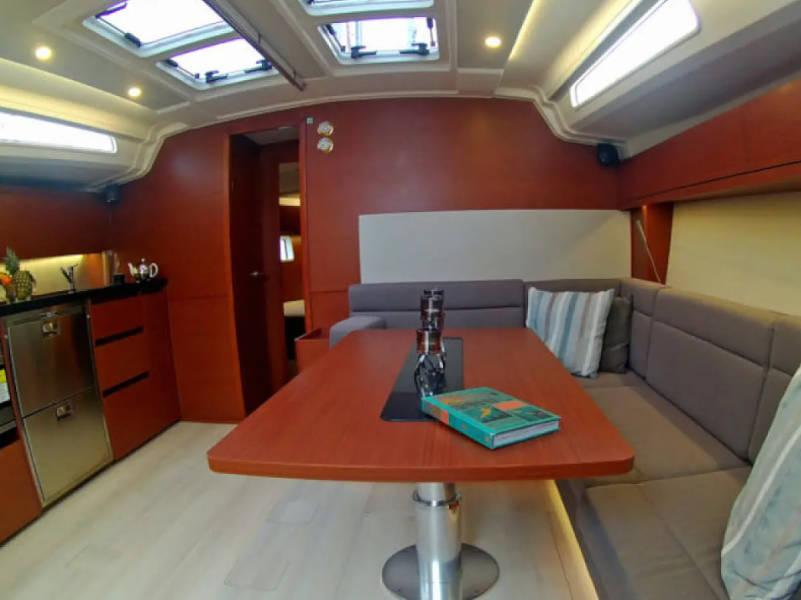 Hanse 508