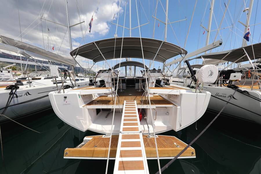 Hanse 548