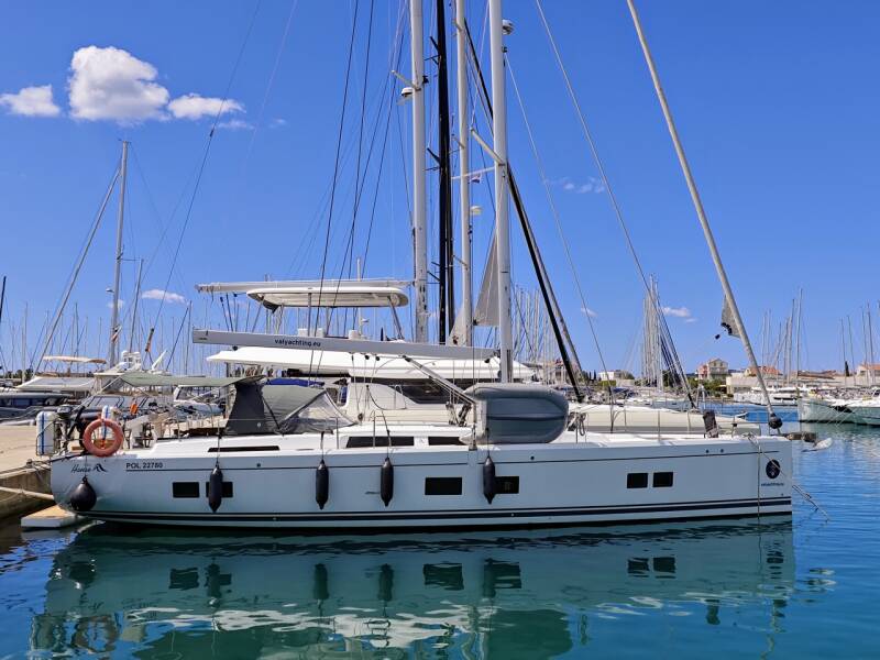 Hanse 548