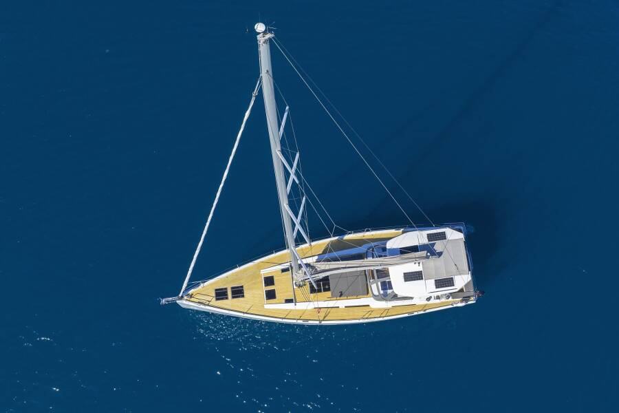 Hanse 588
