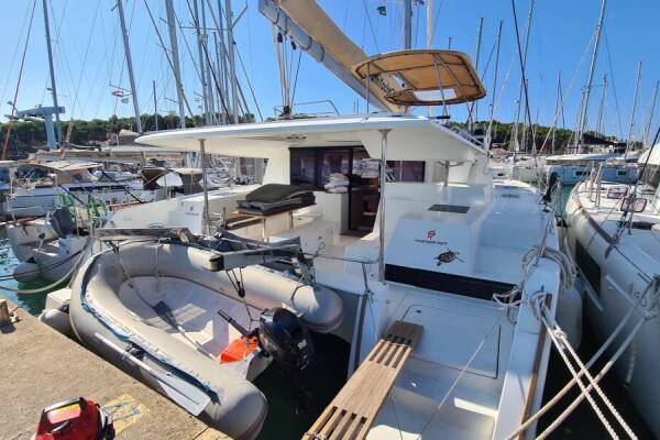 Helia 44