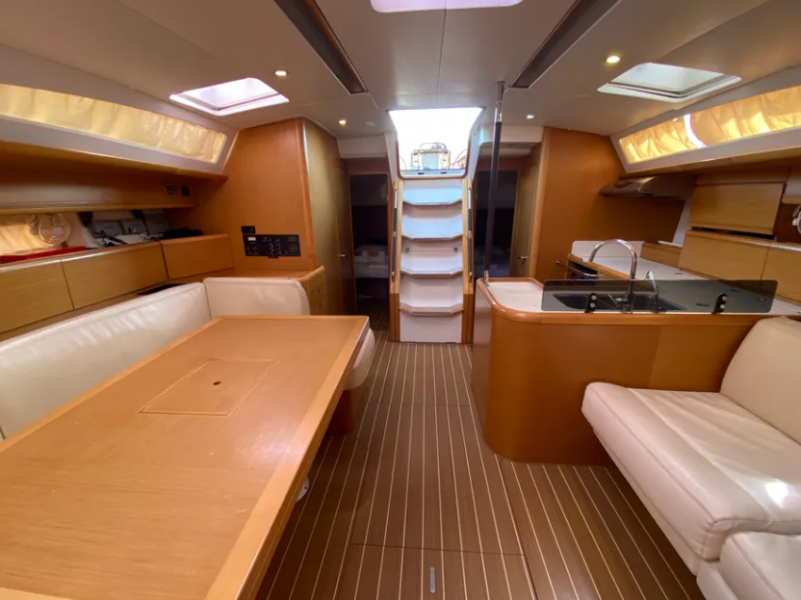 Jeanneau 53