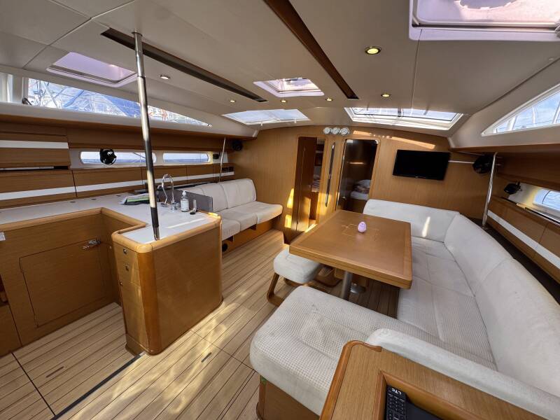 Jeanneau 53