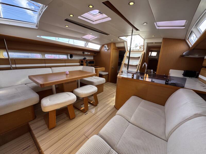 Jeanneau 53