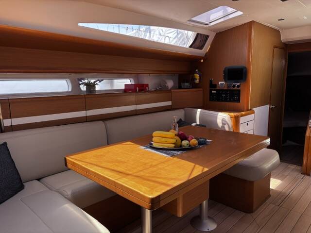Jeanneau 53