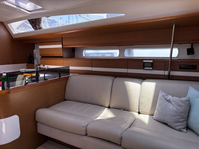 Jeanneau 53