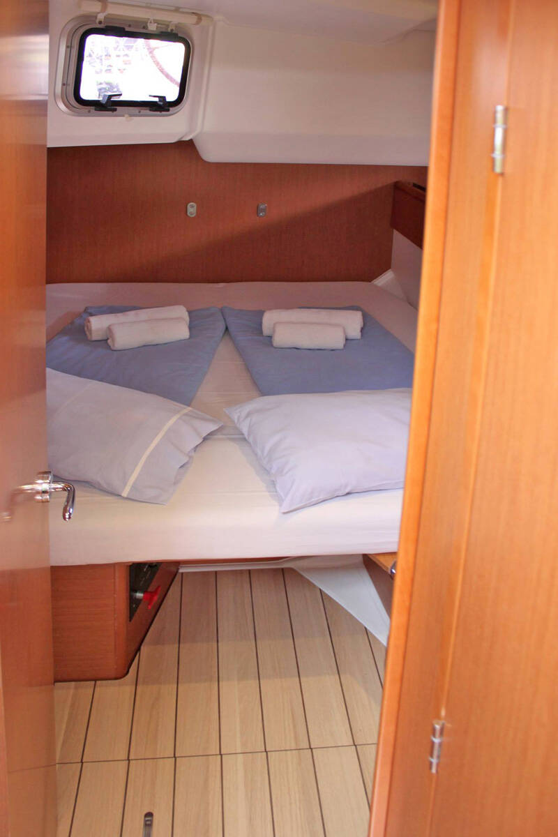 Jeanneau 53