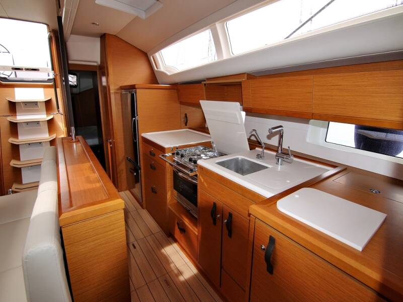 Jeanneau 54