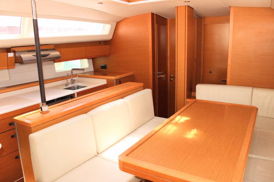 Jeanneau 54