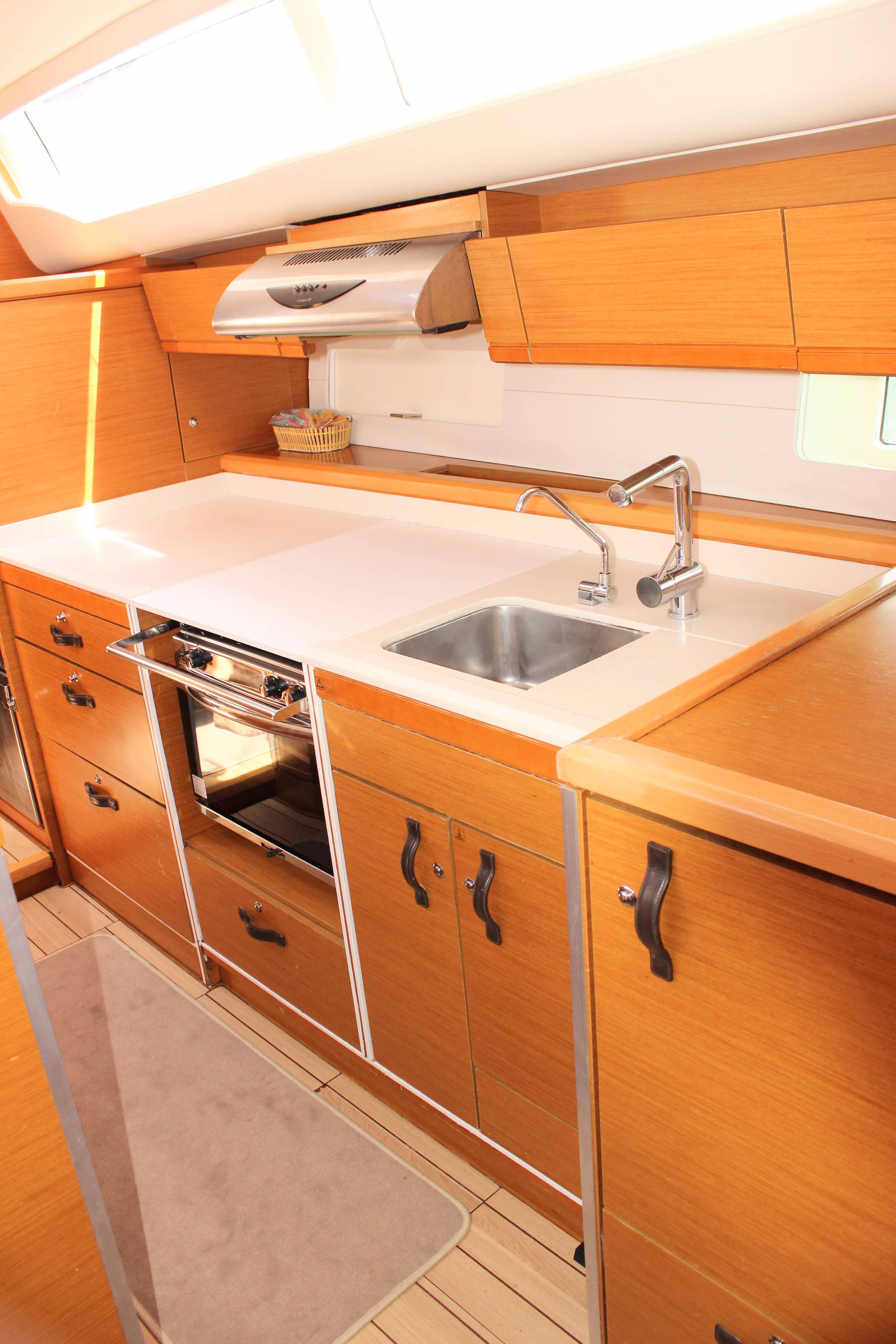 Jeanneau 54
