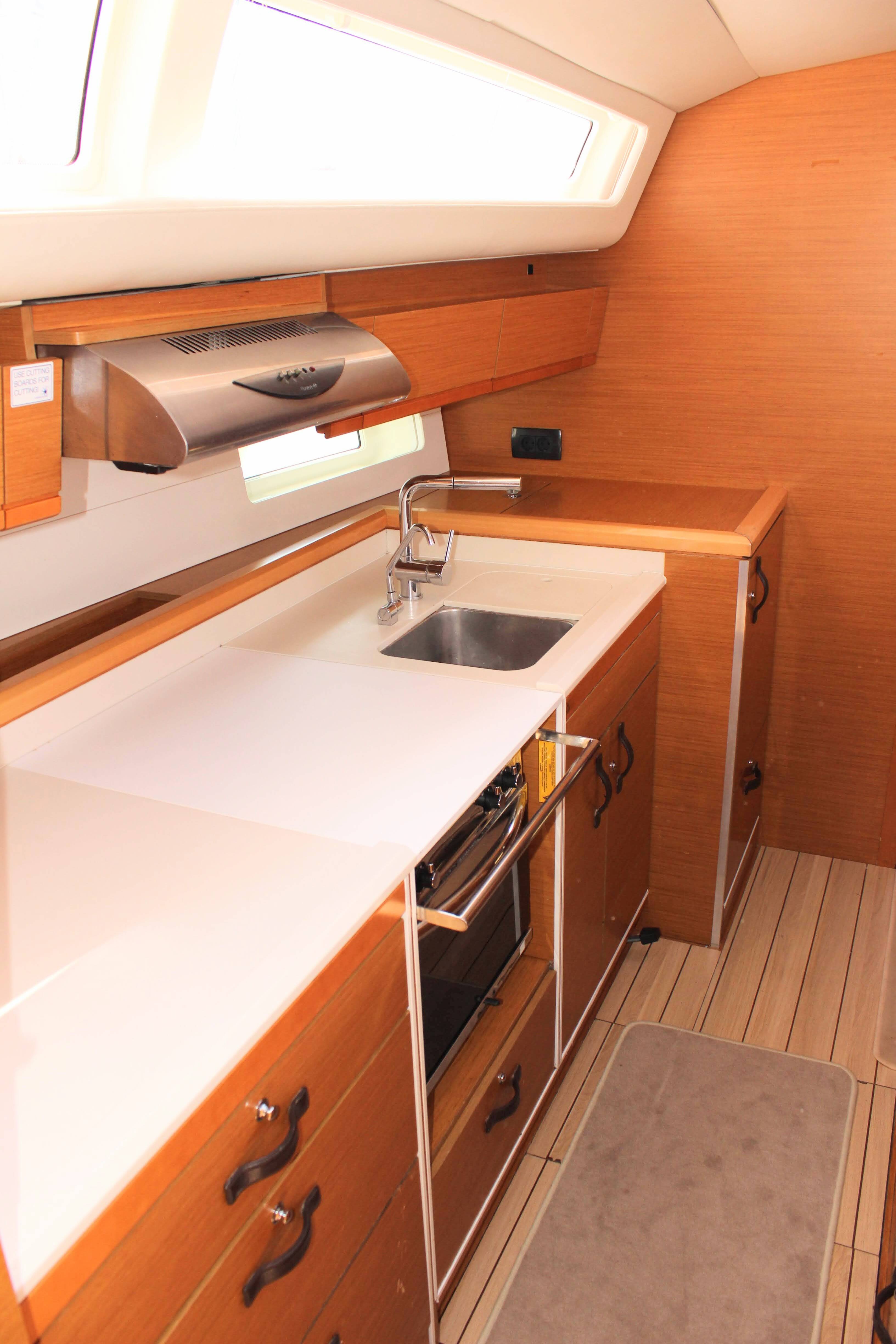 Jeanneau 54