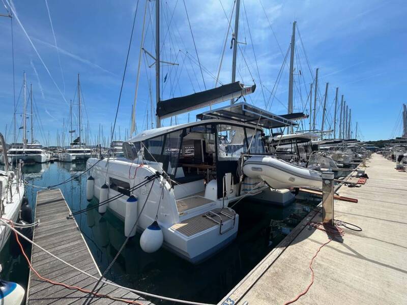 Lagoon 38
