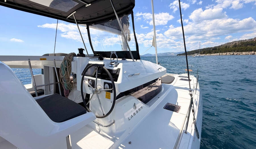 Lagoon 38
