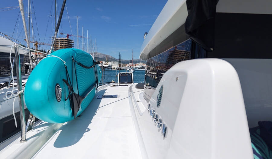 Lagoon 38