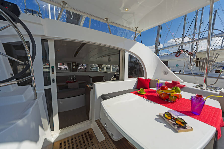Lagoon 380 S2