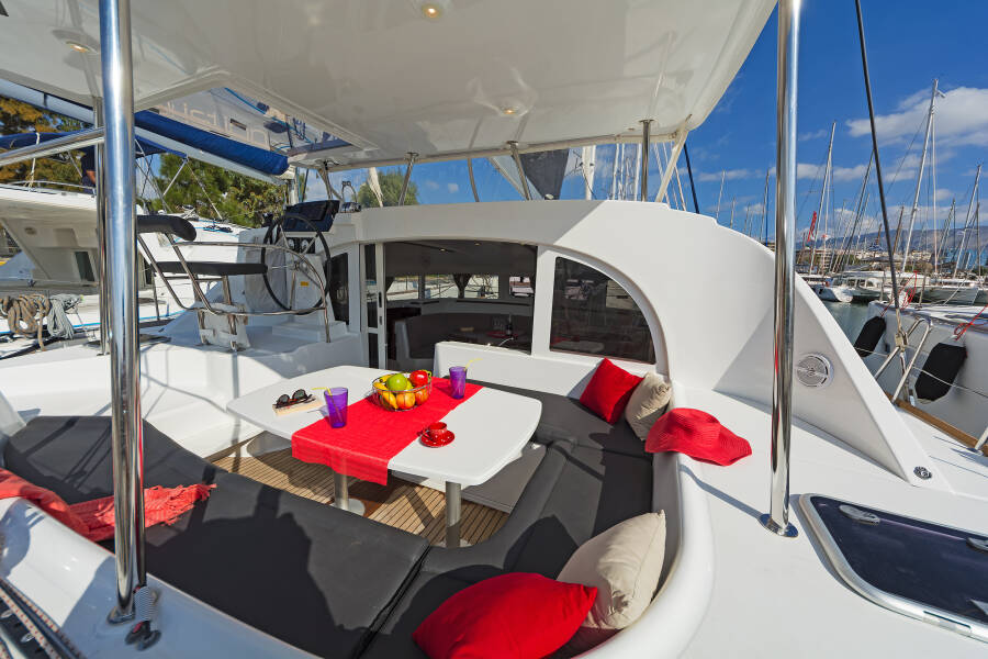 Lagoon 380 S2