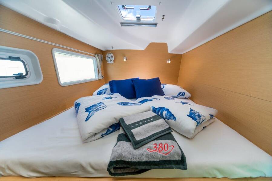 Lagoon 380