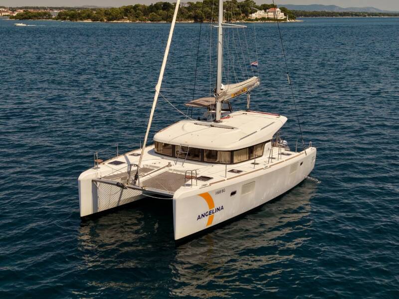 Lagoon 39
