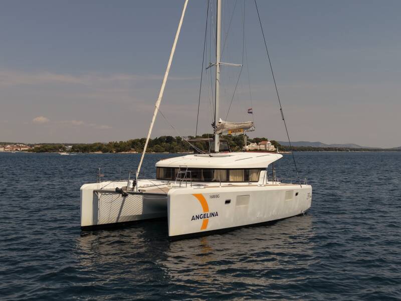 Lagoon 39