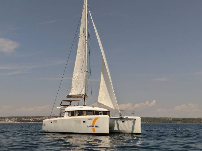 Lagoon 39