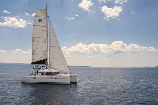 Lagoon 39