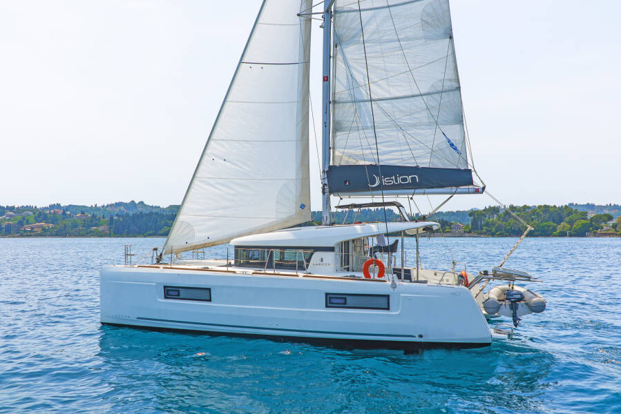Lagoon 40