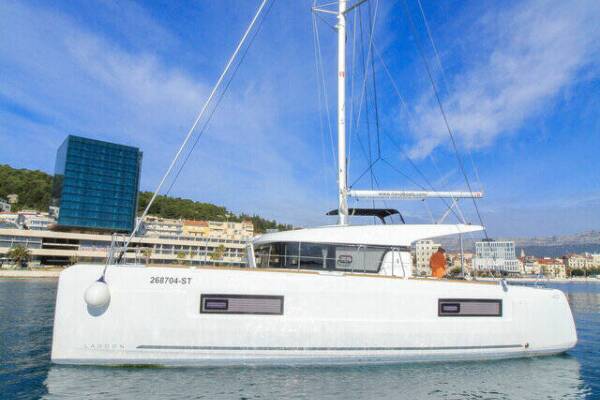 Lagoon 40