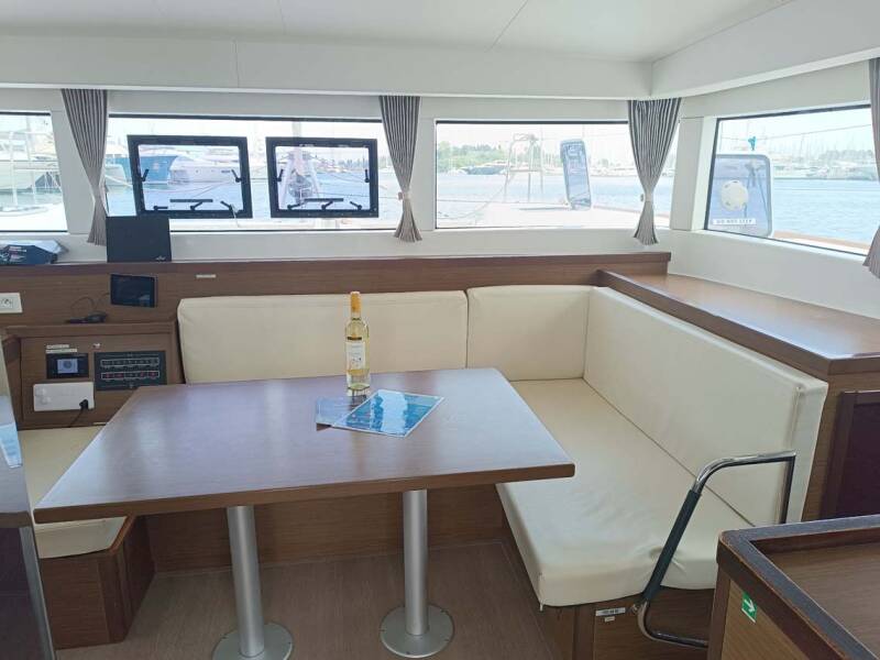 Lagoon 40