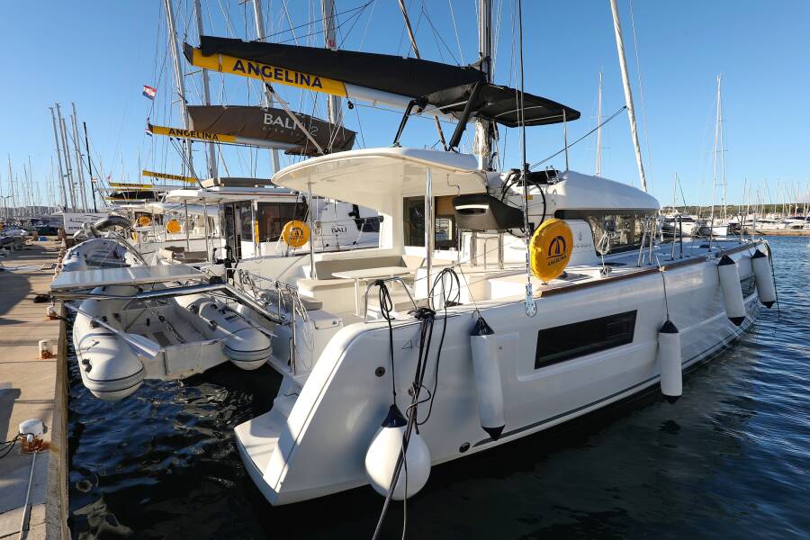 Lagoon 40