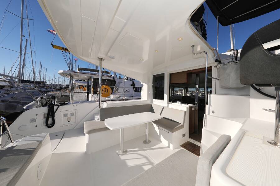 Lagoon 40