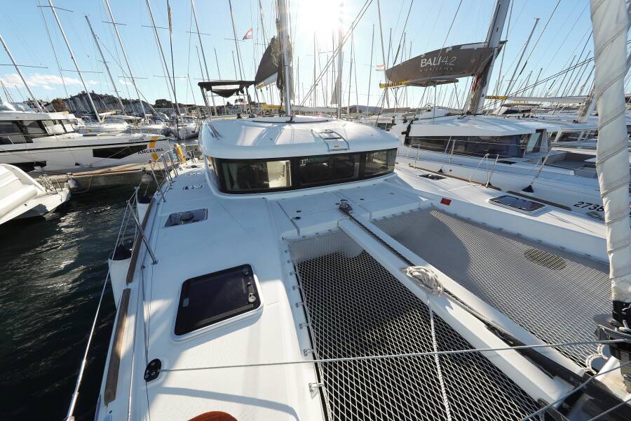 Lagoon 40