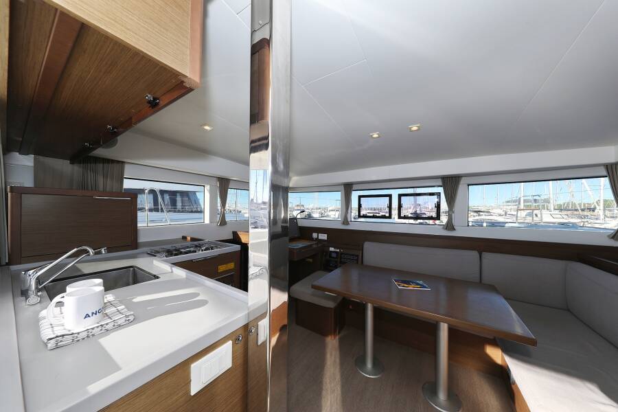 Lagoon 40