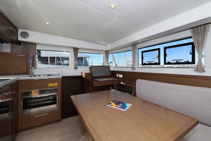 Lagoon 40