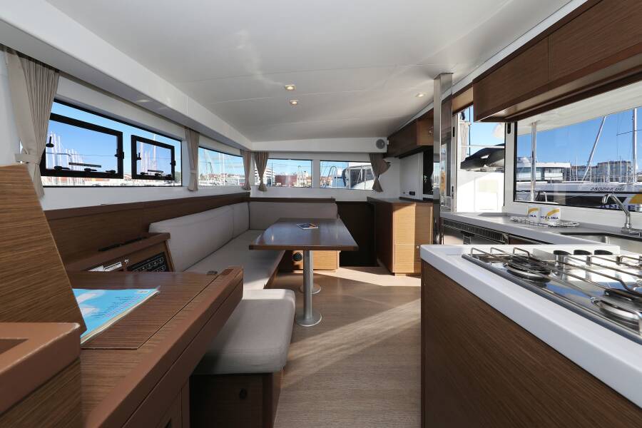 Lagoon 40