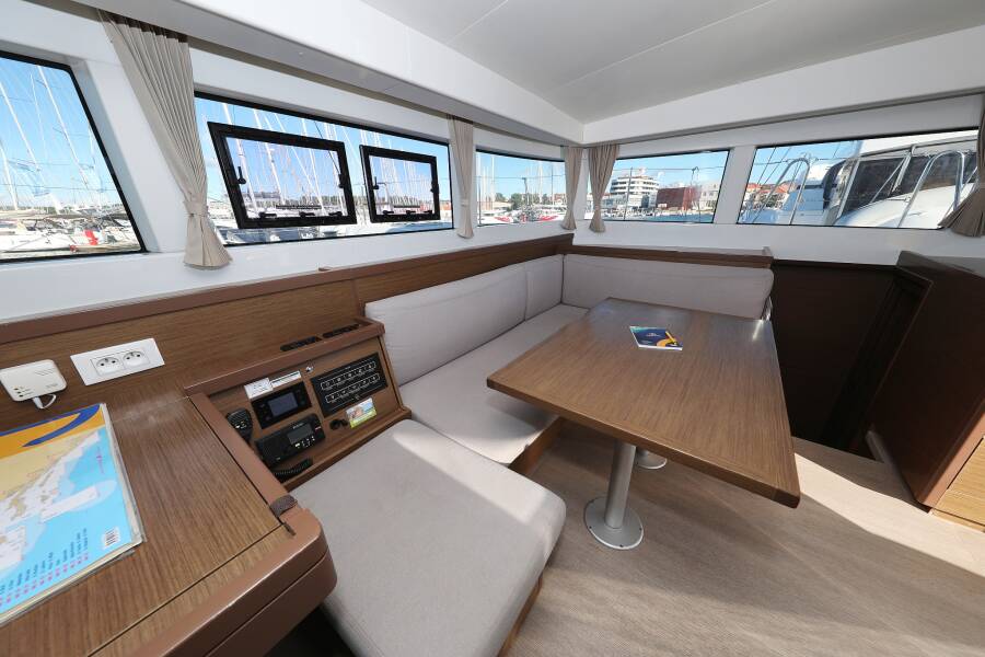 Lagoon 40